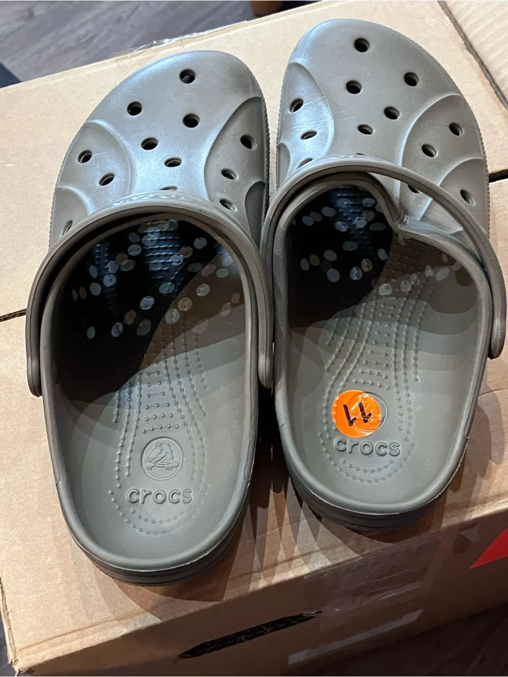 CROCS Classic Clog in Gray MENS 11